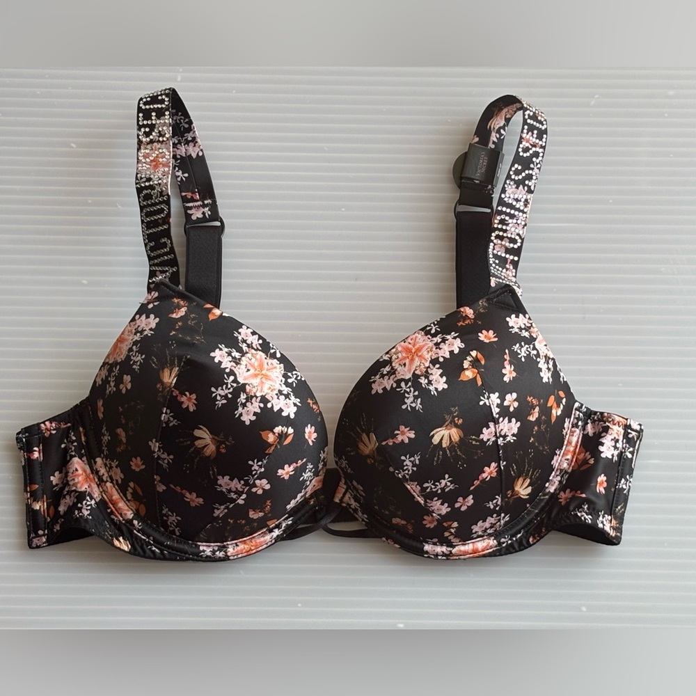 Victoria's Secret Bombshell Push Up Bra - Picture 2 of 11